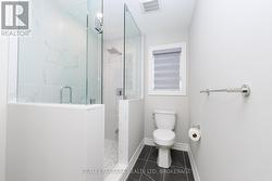 4pc Semi Ensuite Bathroom - 
