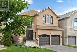 472 SUMMERPARK CRESCENT Pickering, ON L1V 7A9