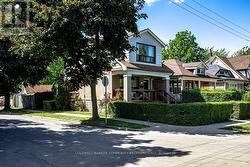 152 LONDON STREET S  Hamilton, ON L8K 2G7