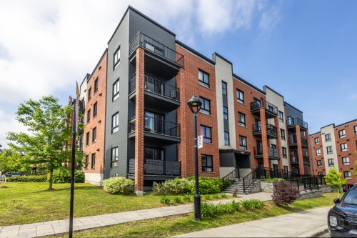 303-17000 Boul. Gouin E.  Montréal (Rivière-Des-Prairies/Pointe-Aux-Trembles), QC H1A 0E3