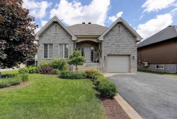 301 Rue Loubias Saint-Jean-Sur-Richelieu, QC J2X 0A8