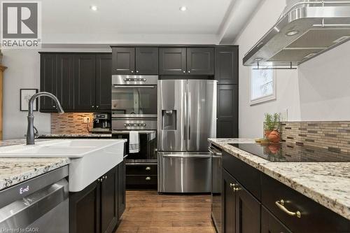 100 Beddoe Drive Unit# 21, Hamilton, ON - Indoor Photo Showing Kitchen With Upgraded Kitchen