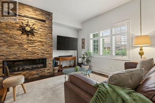 100 Beddoe Drive Unit# 21, Hamilton, ON - Indoor Photo Showing Living Room With Fireplace