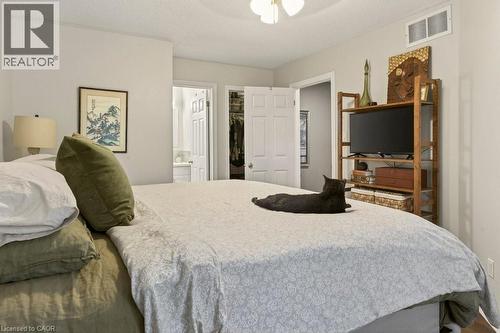 100 Beddoe Drive Unit# 21, Hamilton, ON - Indoor Photo Showing Bedroom