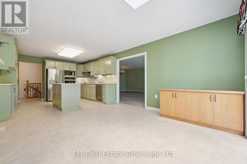 55 Honeysuckle Drive, Guelph (Village By The Arboretum), ON - Indoor Photo Showing Kitchen