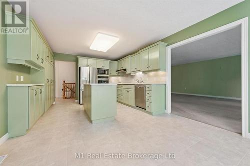 55 Honeysuckle Drive, Guelph (Village By The Arboretum), ON - Indoor Photo Showing Kitchen