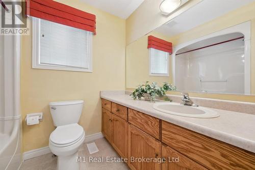 2nd main floor bathroom - 55 Honeysuckle Drive, Guelph (Village By The Arboretum), ON - Indoor Photo Showing Bathroom