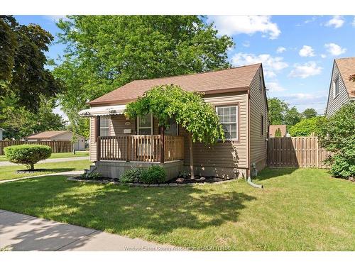 1904 WESTCOTT  Windsor, ON N8W 4K4