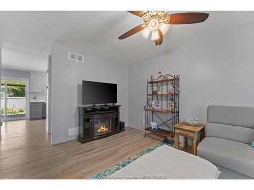 464 Oak, Windsor, ON 