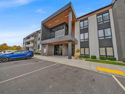 309-140 MAIN Street Kingsville, ON N9Y 1A6