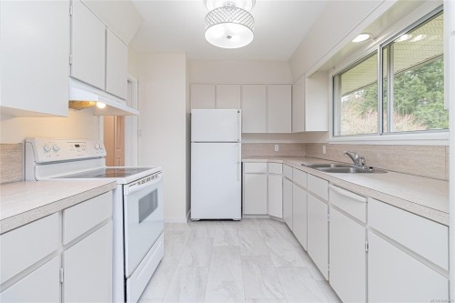 1476 Tatlo Rd, Crofton, BC 