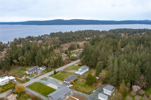 1476 Tatlo Rd, Crofton, BC 