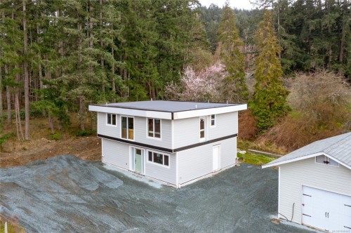 1476 Tatlo Rd, Crofton, BC 