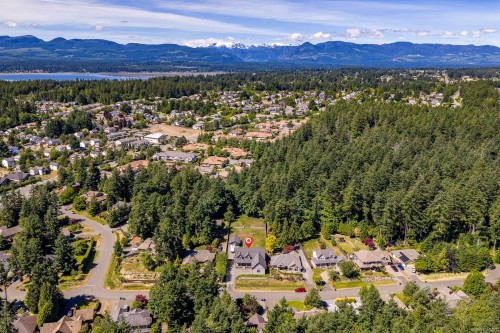 641 Colby Rd, Comox, BC 