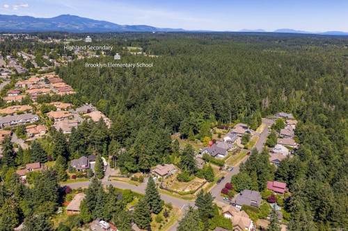 641 Colby Rd, Comox, BC 