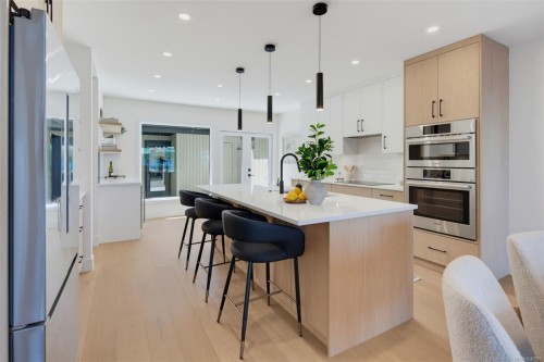 #16-2330 Harbour Rd, Sidney, BC 
