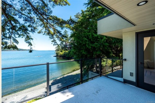 #16-2330 Harbour Rd, Sidney, BC 