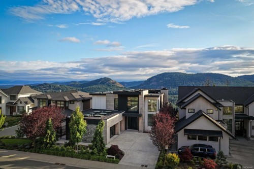 1424 Pinehurst Pl, Langford, BC 