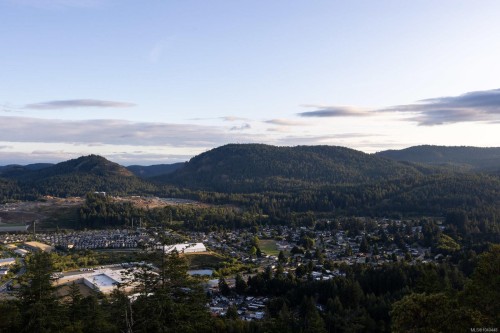 1424 Pinehurst Pl, Langford, BC 
