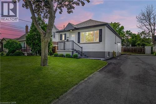 202 ERINDALE Avenue  Hamilton, ON L8K 4R7