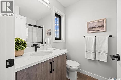 1752 West Market Street, Regina, SK - Indoor Photo Showing Bathroom