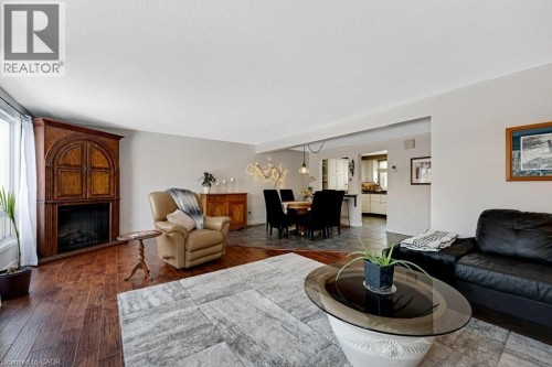 220 Salisbury Avenue Unit# 23, Cambridge, ON - Indoor Photo Showing Living Room With Fireplace