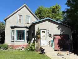 89 7th Street SE  Hamiota, MB R0M 0T0