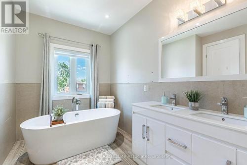1071 Westmount Avenue, Mississauga, ON 