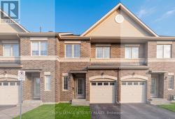 190 CAMDEN PRIVATE Ottawa, ON K2J 6J1