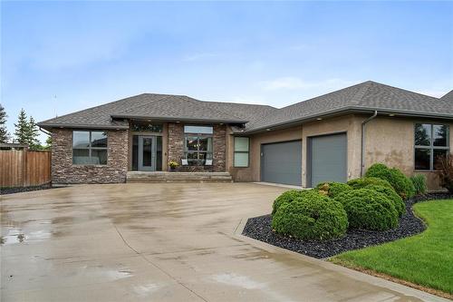 37 CUTLASS Drive  Steinbach, MB R5G 0A6