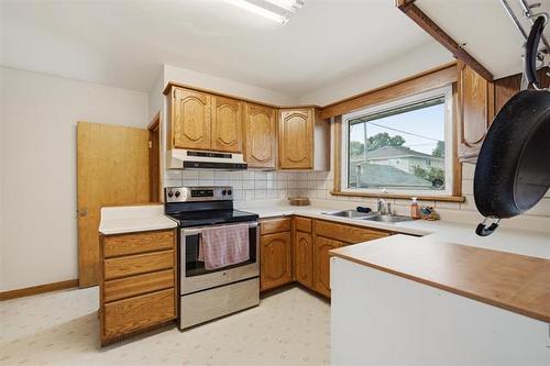 174 Seven Oaks Ave, Winnipeg, MB 
