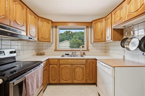 174 Seven Oaks Ave, Winnipeg, MB 