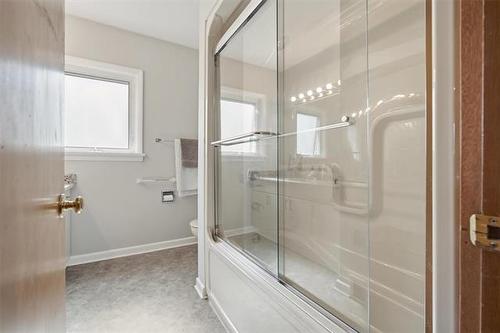 174 Seven Oaks Ave, Winnipeg, MB 