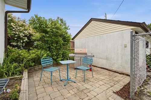 174 Seven Oaks Ave, Winnipeg, MB 