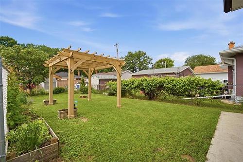 174 Seven Oaks Ave, Winnipeg, MB 