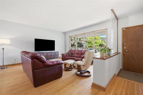174 Seven Oaks Ave, Winnipeg, MB 