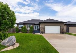 47 CLAREMONT DR  Niverville, MB R0A 0A2