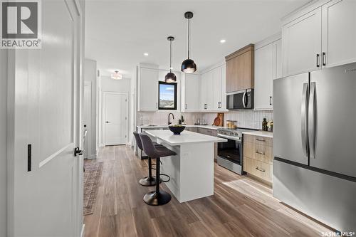 1748 West Market Street, Regina, SK - Indoor Photo Showing Kitchen With Upgraded Kitchen
