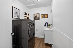 Powder room - 