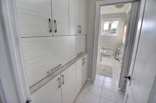 Salle de lavage - 42 Rue Massicotte, Amos, QC 