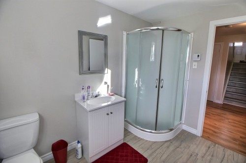 Salle de bains - 42 Rue Massicotte, Amos, QC 