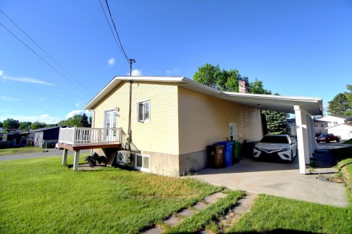 Face arrière - 42 Rue Massicotte, Amos, QC 