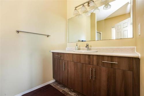 14 Charlottetown Rd, Winnipeg, MB 