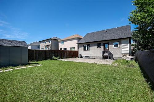 14 Charlottetown Rd, Winnipeg, MB 