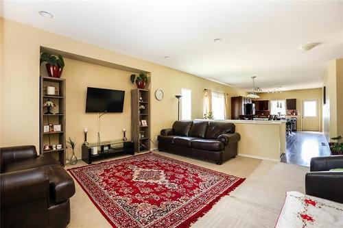 14 Charlottetown Rd, Winnipeg, MB 