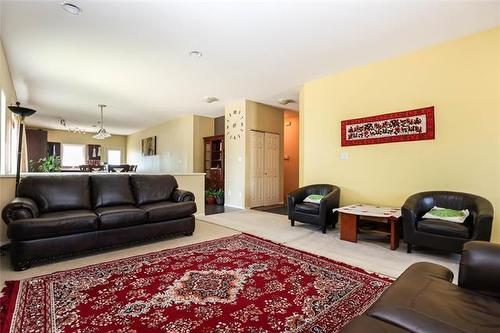 14 Charlottetown Rd, Winnipeg, MB 