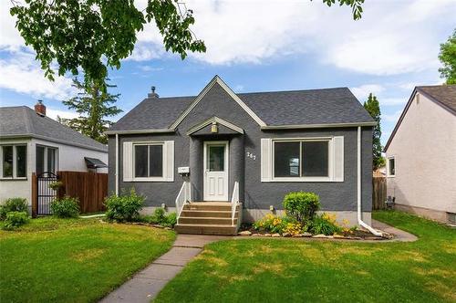 267 Neil AVE  Winnipeg, MB R2K 1C8