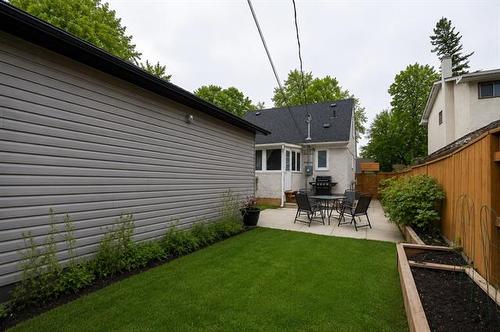 987 Carter Ave, Winnipeg, MB 