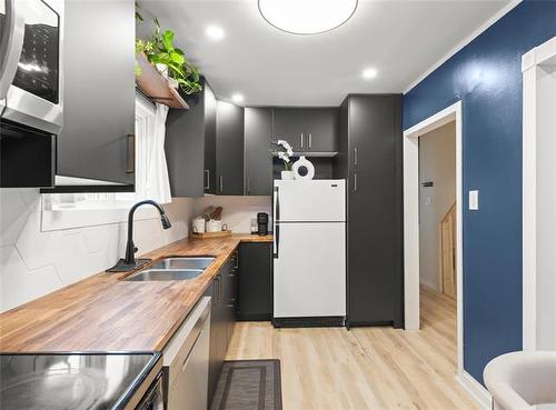 987 Carter Ave, Winnipeg, MB 