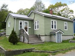 19 Poplar Street  Brooklyn, NS B0J 1H0